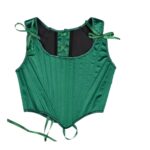 גב המחוך עם קשירת שרוכים מתכווננת המאפשרת התאמה למידות S ו-M.